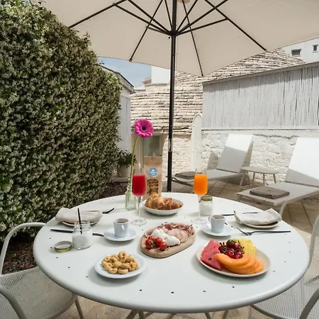 La Mandorla Luxury Trullo Bed & Breakfast
