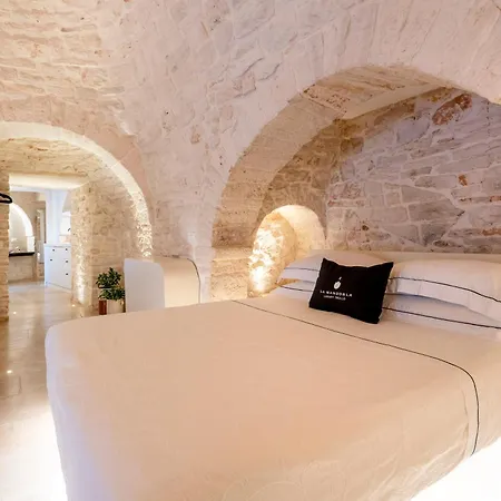 Bed & Breakfast La Mandorla Luxury Trullo *