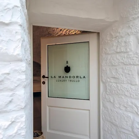 Bed & Breakfast La Mandorla Luxury Trullo Alberobello